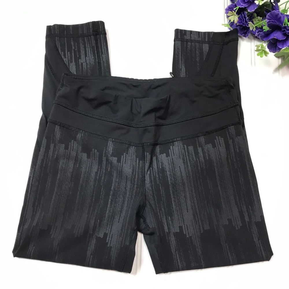 Lululemon Run:Inspire Crop Full-On Luxtreme (Mesh) - Picture 4 of 11